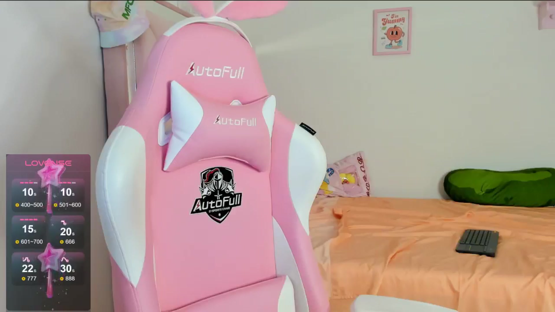 Gallery image thumbnail from Cherrycute666's myfreecams stream on, 08/14/2024, 07:14 image 2 of 20