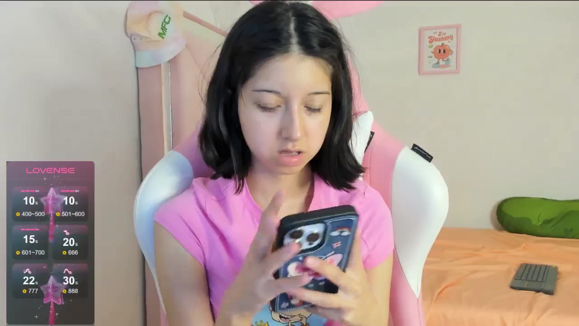 Gallery image thumbnail from Cherrycute666's myfreecams stream on, 08/14/2024, 07:30 image 3 of 20