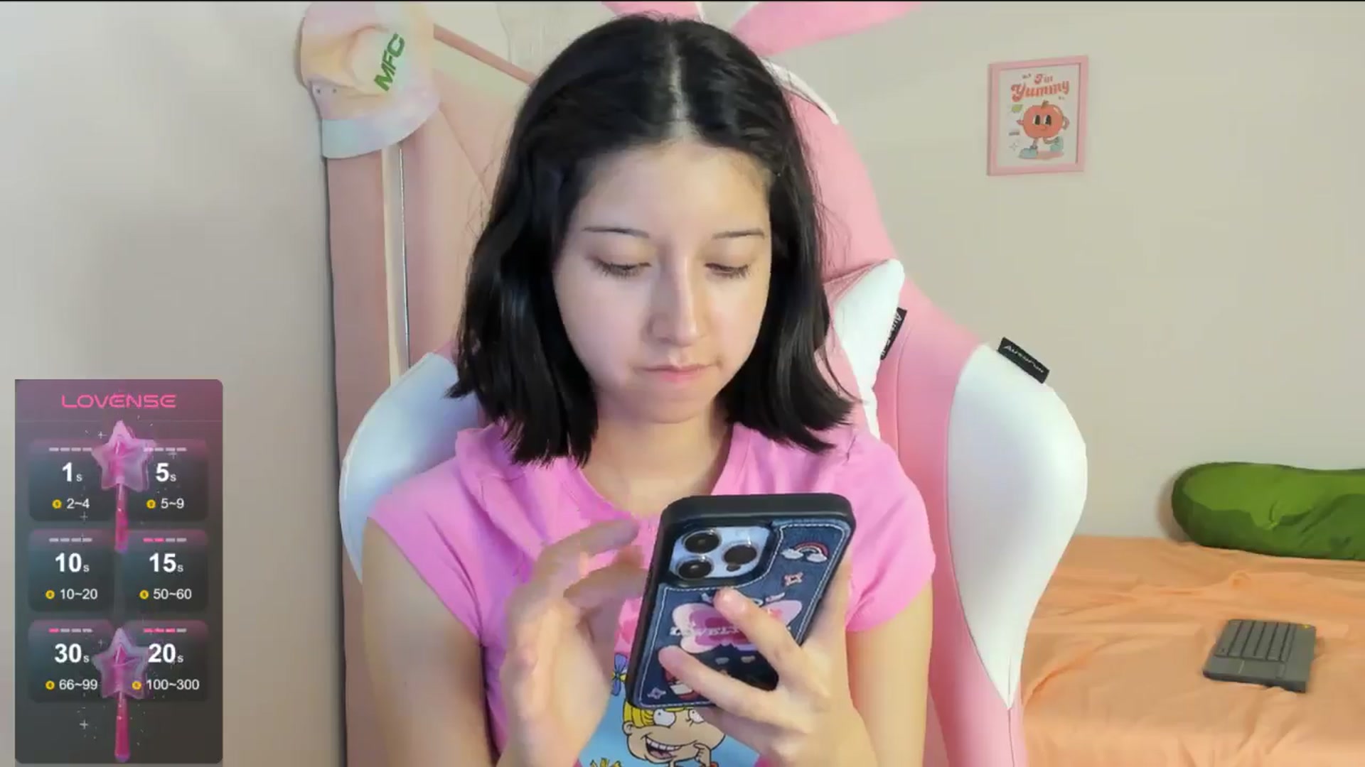 Gallery image thumbnail from Cherrycute666's myfreecams stream on, 08/14/2024, 07:30 image 12 of 20