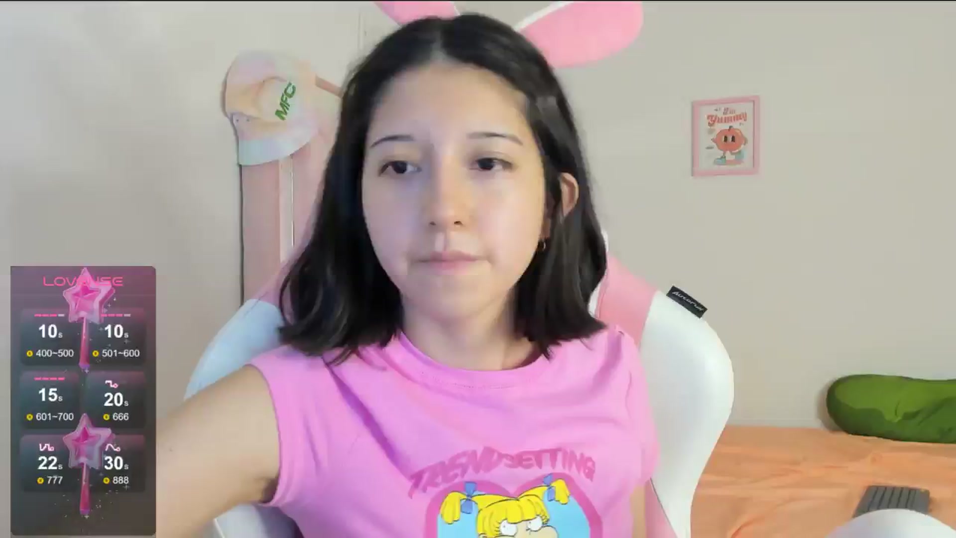 Gallery image thumbnail from Cherrycute666's myfreecams stream on, 08/14/2024, 08:11 image 19 of 20