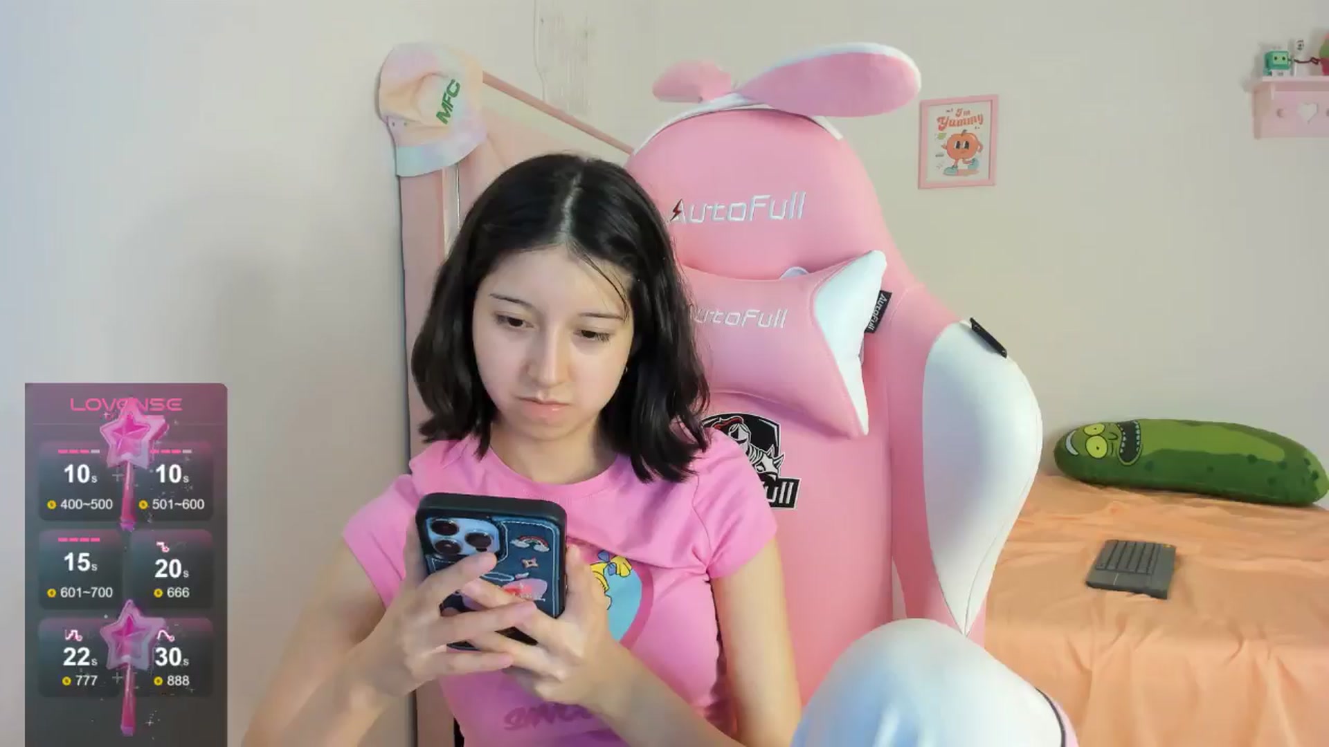 Gallery image thumbnail from Cherrycute666's myfreecams stream on, 08/14/2024, 09:48 image 17 of 20