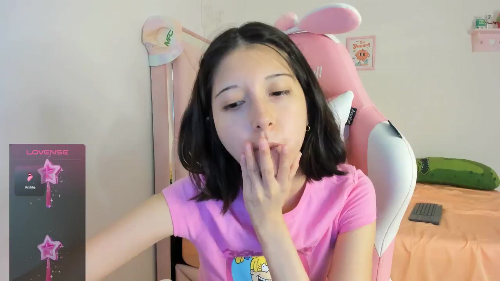 Gallery image thumbnail from Cherrycute666's myfreecams stream on, 08/14/2024, 09:48 image 16 of 20