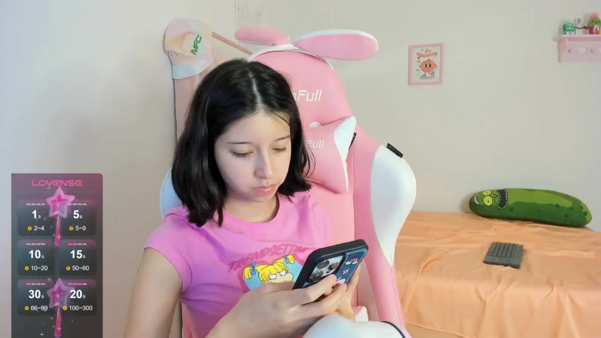 Gallery image thumbnail from Cherrycute666's myfreecams stream on, 08/14/2024, 09:48 image 18 of 20