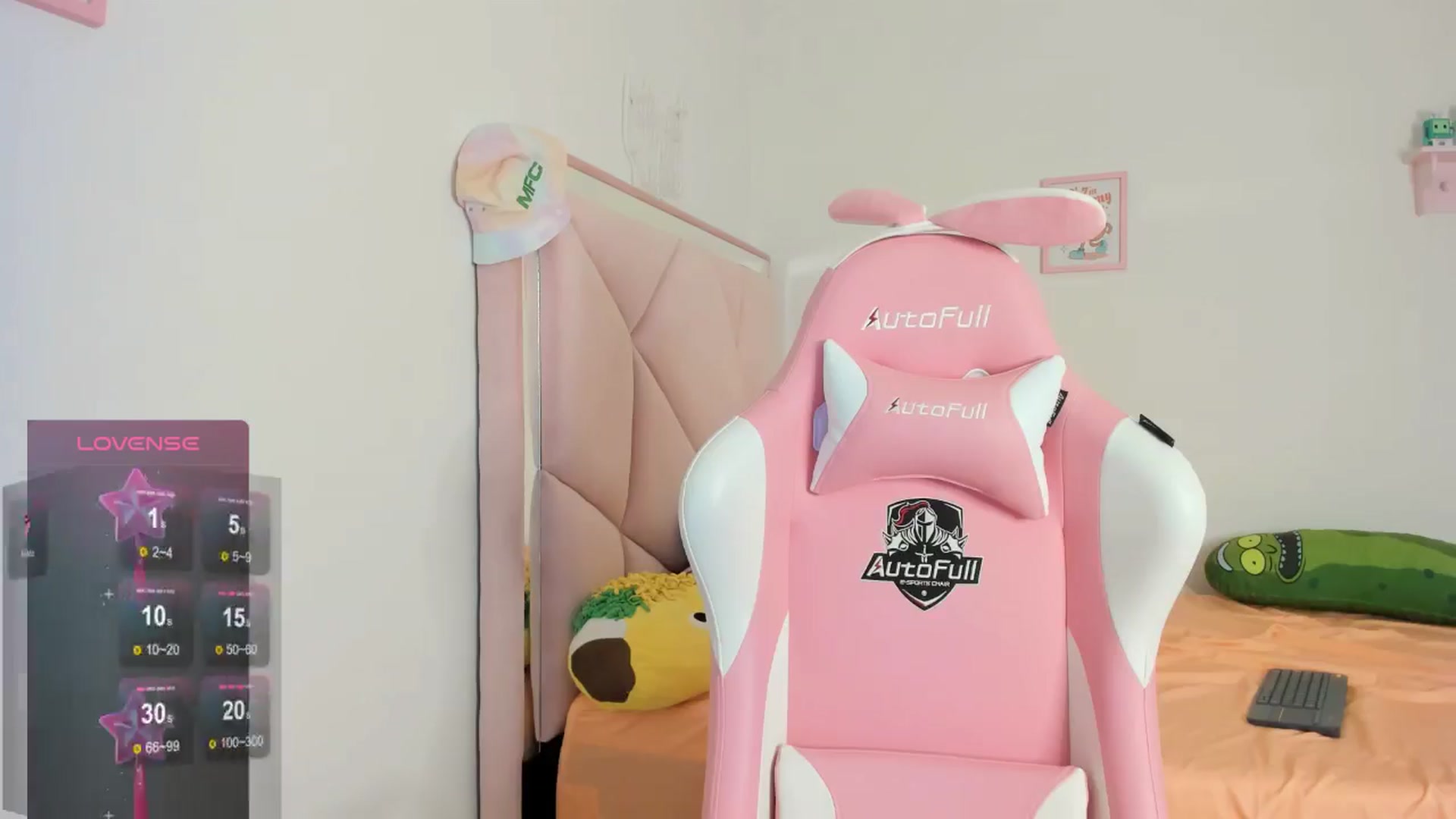 Gallery image thumbnail from Cherrycute666's myfreecams stream on, 08/14/2024, 10:03 image 12 of 20