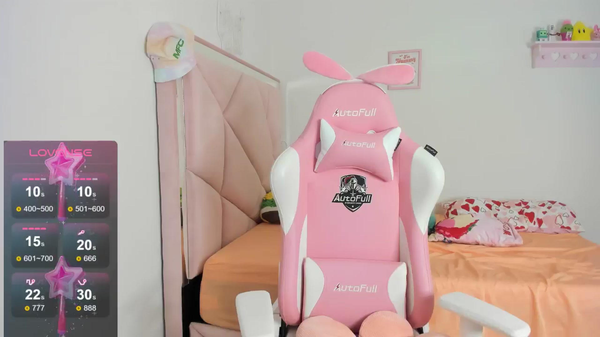 Gallery image thumbnail from Cherrycute666's myfreecams stream on, 08/15/2024, 03:01 image 14 of 20