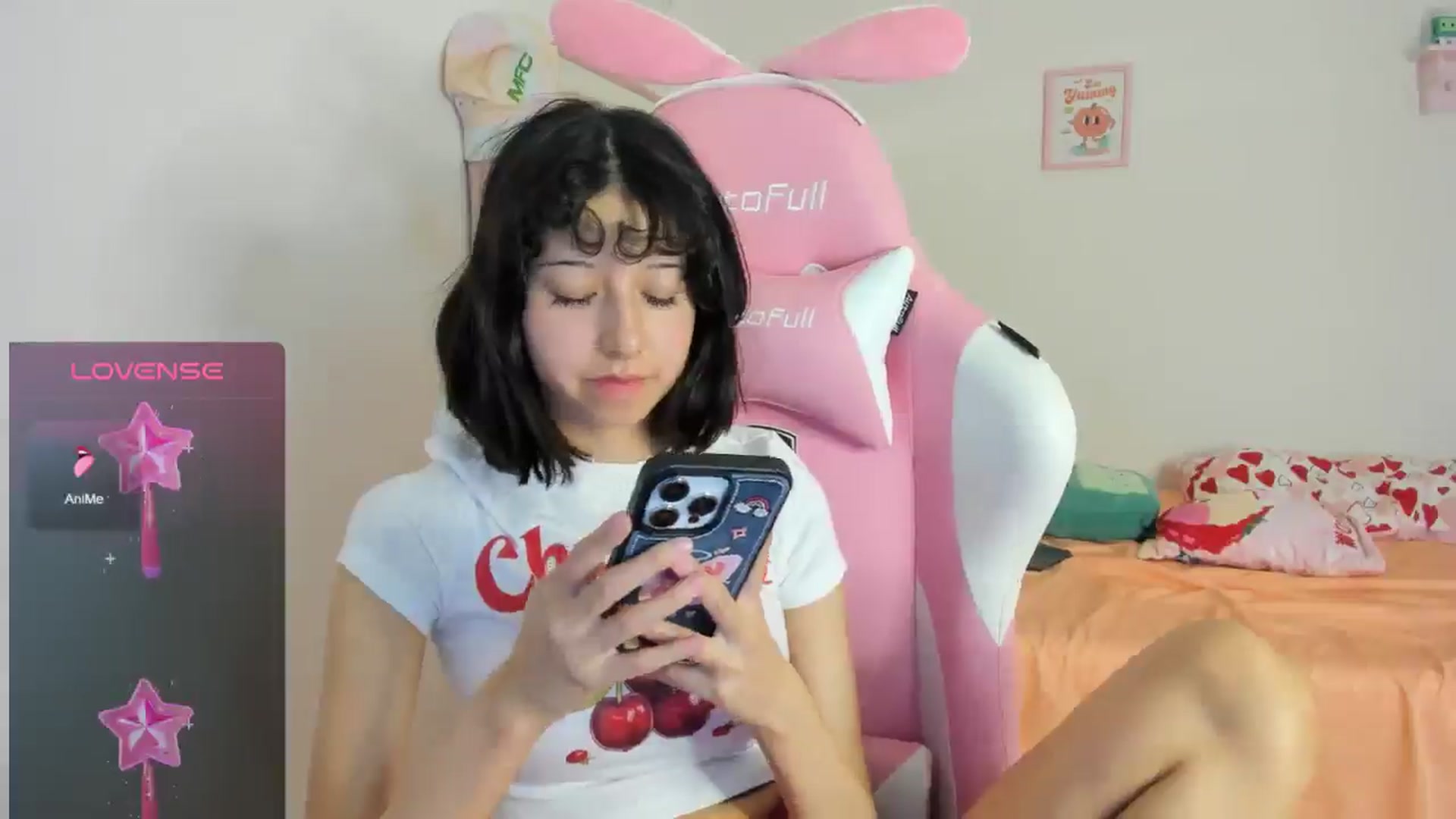 Gallery image thumbnail from Cherrycute666's myfreecams stream on, 08/15/2024, 03:01 image 8 of 20