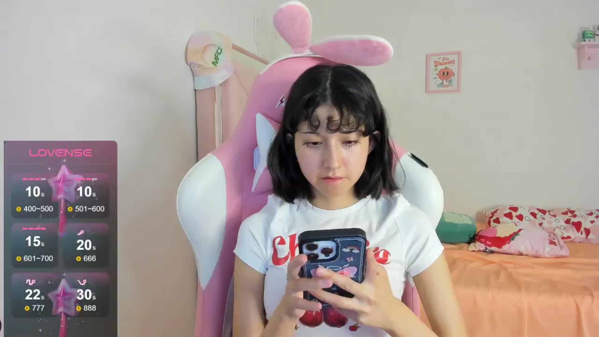 Gallery image thumbnail from Cherrycute666's myfreecams stream on, 08/15/2024, 03:01 image 4 of 20
