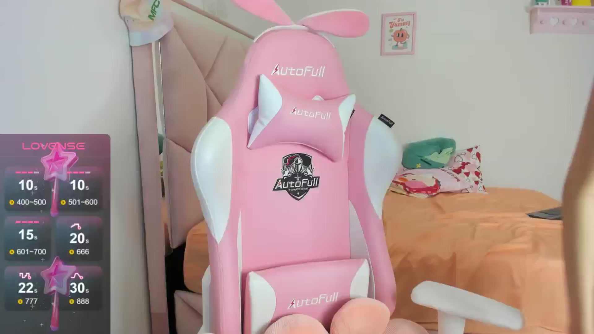 Gallery image thumbnail from Cherrycute666's myfreecams stream on, 08/15/2024, 08:15 image 1 of 20
