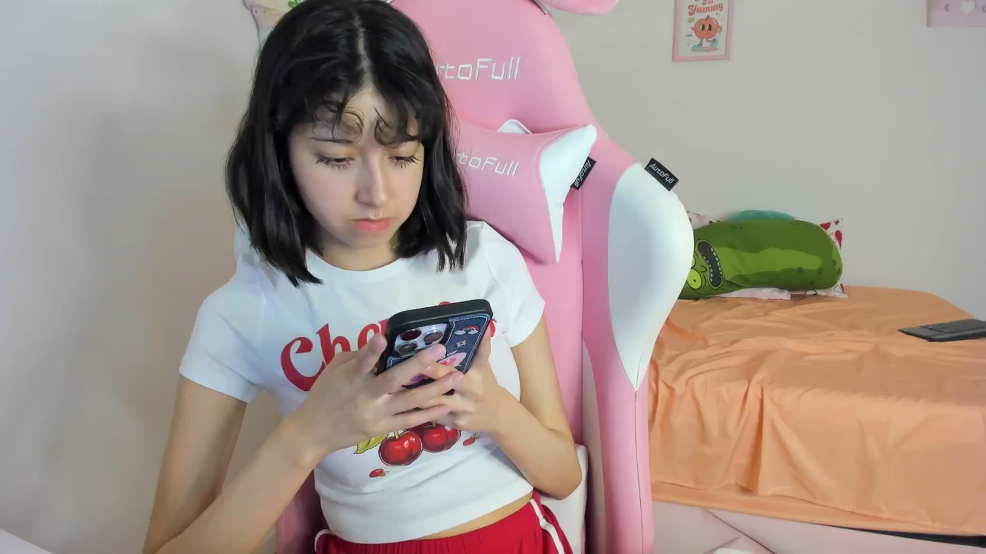 Gallery image thumbnail from Cherrycute666's myfreecams stream on, 08/15/2024, 08:51 image 1 of 20