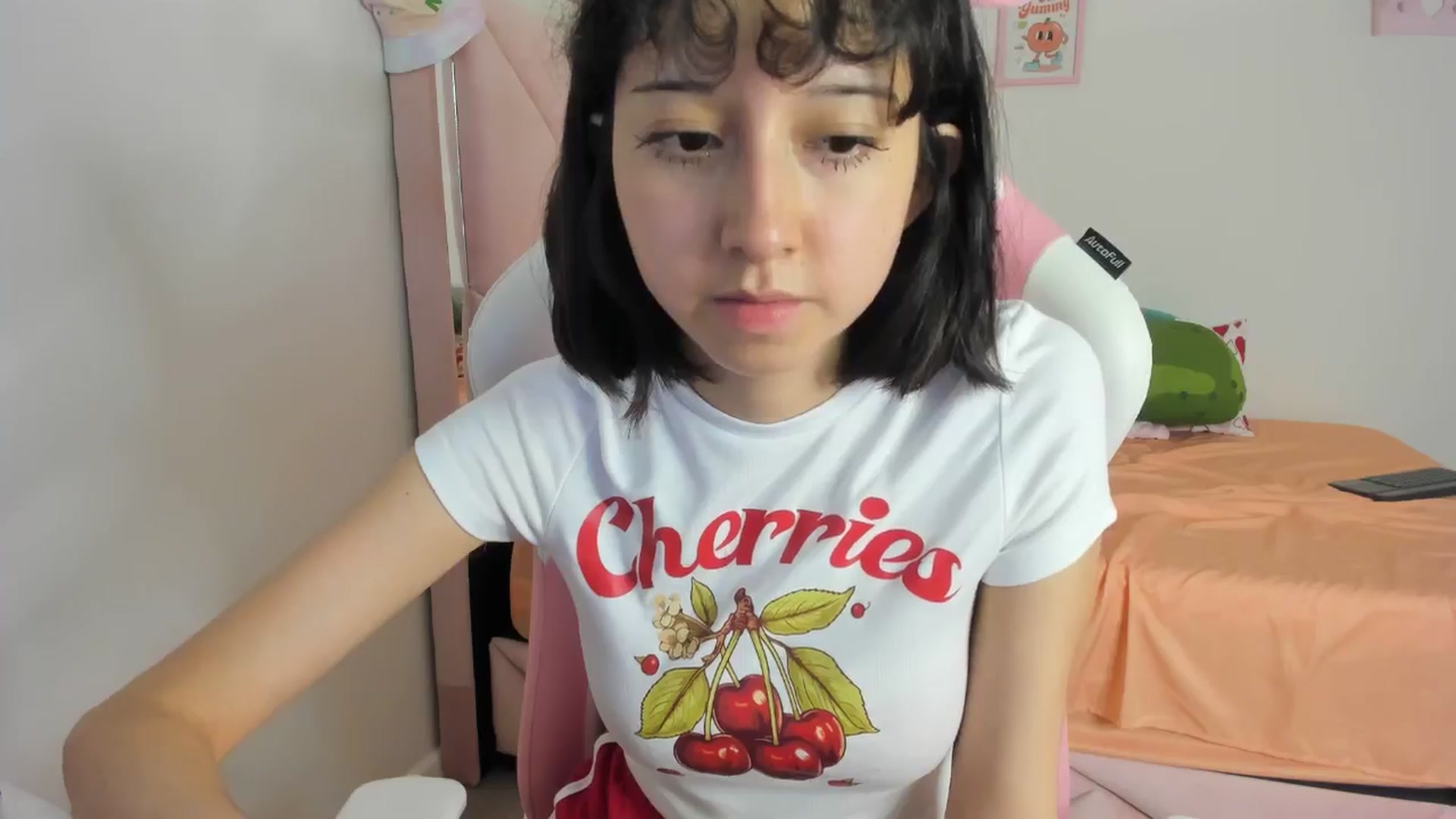 Gallery image thumbnail from Cherrycute666's myfreecams stream on, 08/15/2024, 08:51 image 14 of 20
