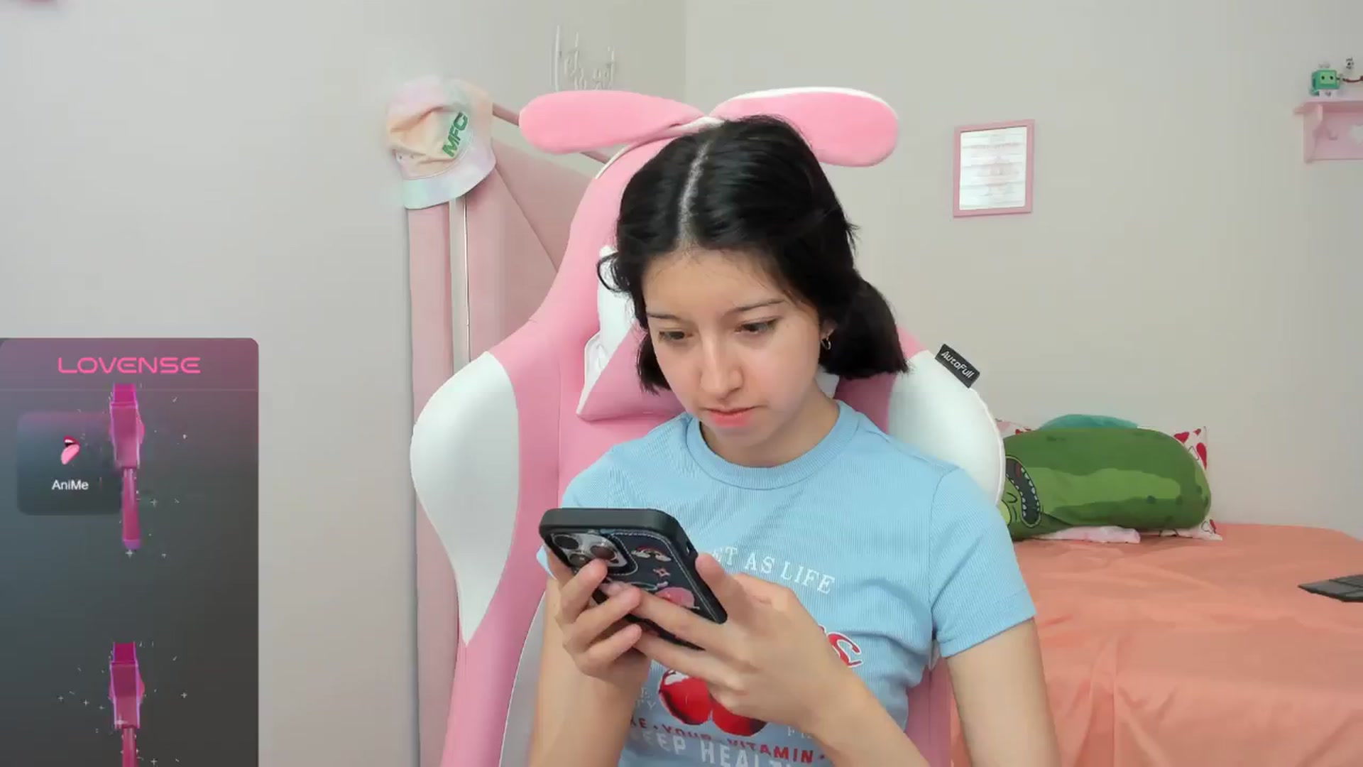 Gallery image thumbnail from Cherrycute666's myfreecams stream on, 08/15/2024, 21:30 image 11 of 20