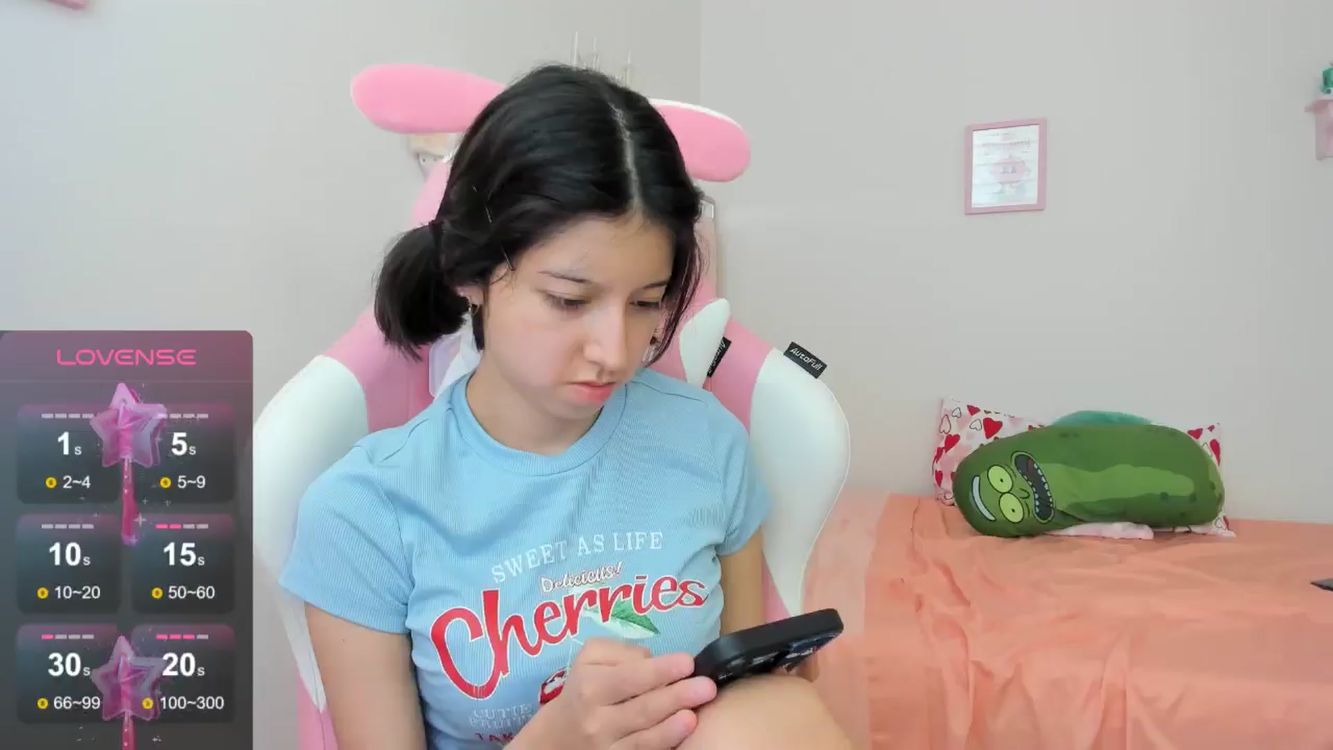 Gallery image thumbnail from Cherrycute666's myfreecams stream on, 08/15/2024, 21:30 image 20 of 20