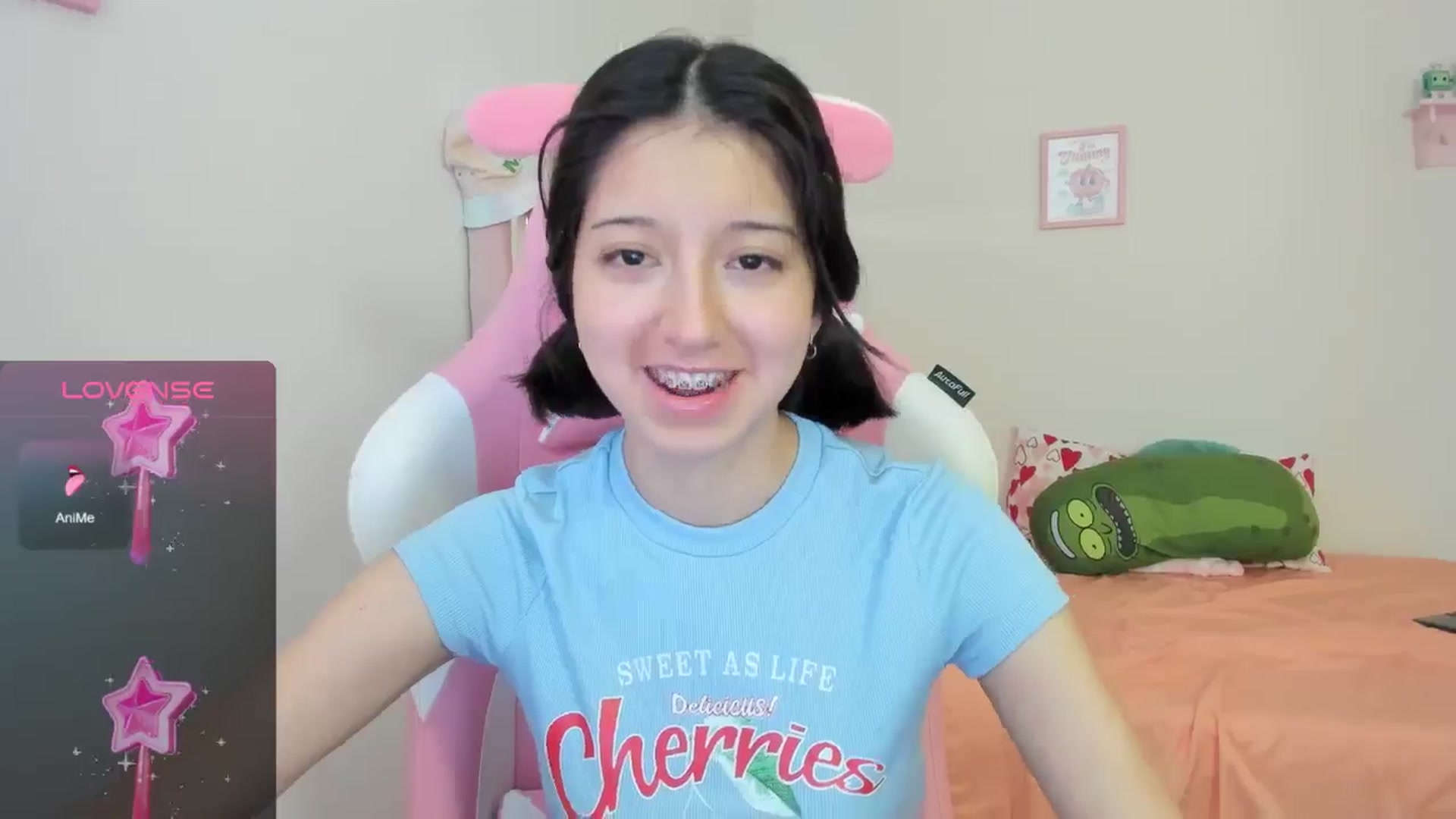 Gallery image thumbnail from Cherrycute666's myfreecams stream on, 08/15/2024, 22:51 image 6 of 20