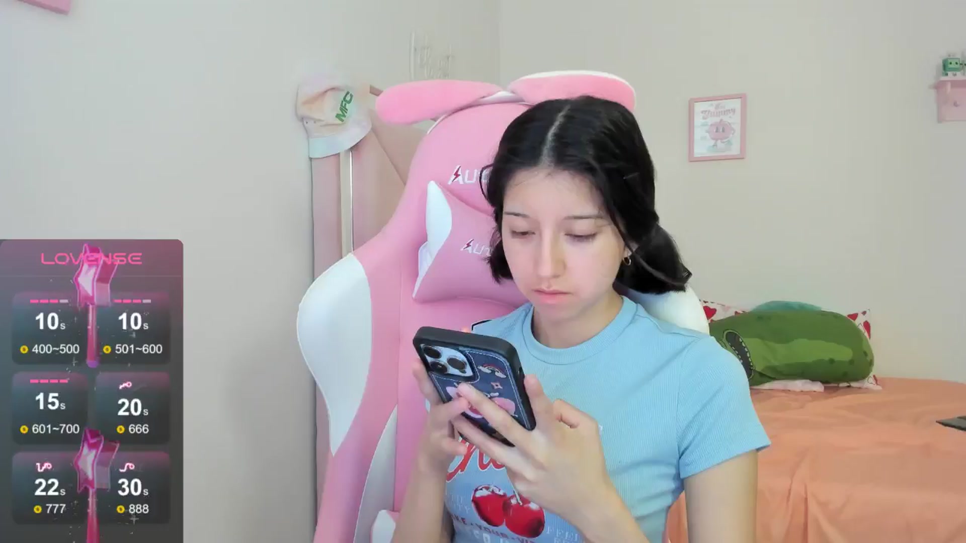 Gallery image thumbnail from Cherrycute666's myfreecams stream on, 08/15/2024, 22:51 image 8 of 20
