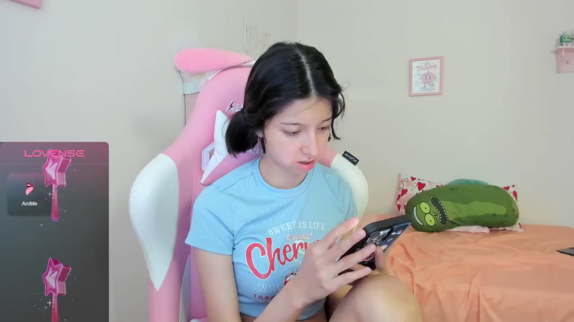 Gallery image thumbnail from Cherrycute666's myfreecams stream on, 08/15/2024, 22:51 image 17 of 20