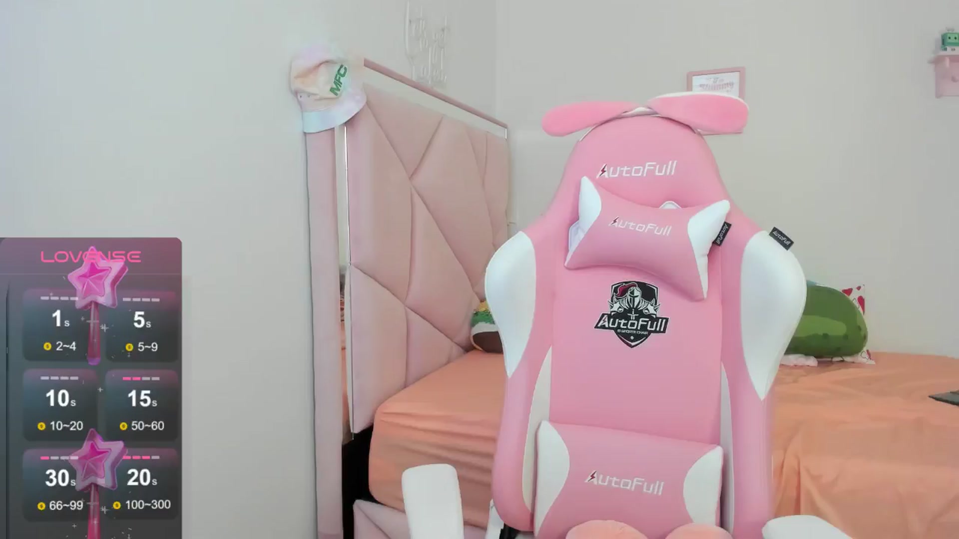 Gallery image thumbnail from Cherrycute666's myfreecams stream on, 08/15/2024, 23:43 image 4 of 20