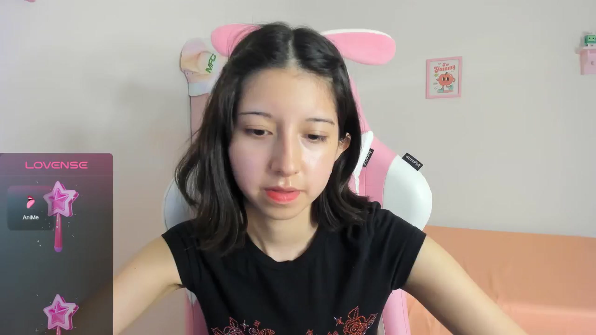 Gallery image thumbnail from Cherrycute666's myfreecams stream on, 08/17/2024, 05:00 image 16 of 20