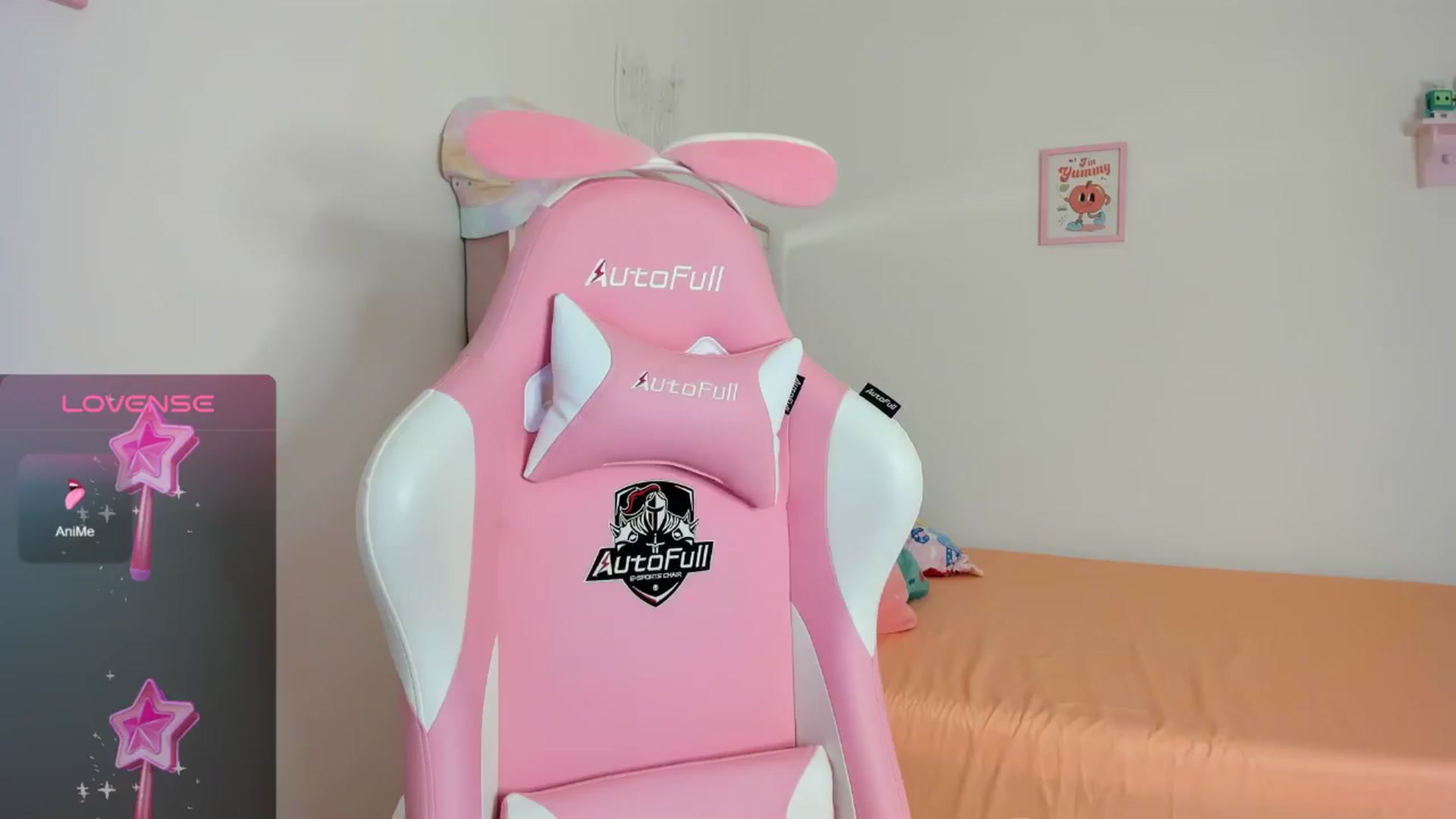 Gallery image thumbnail from Cherrycute666's myfreecams stream on, 08/17/2024, 05:00 image 18 of 20