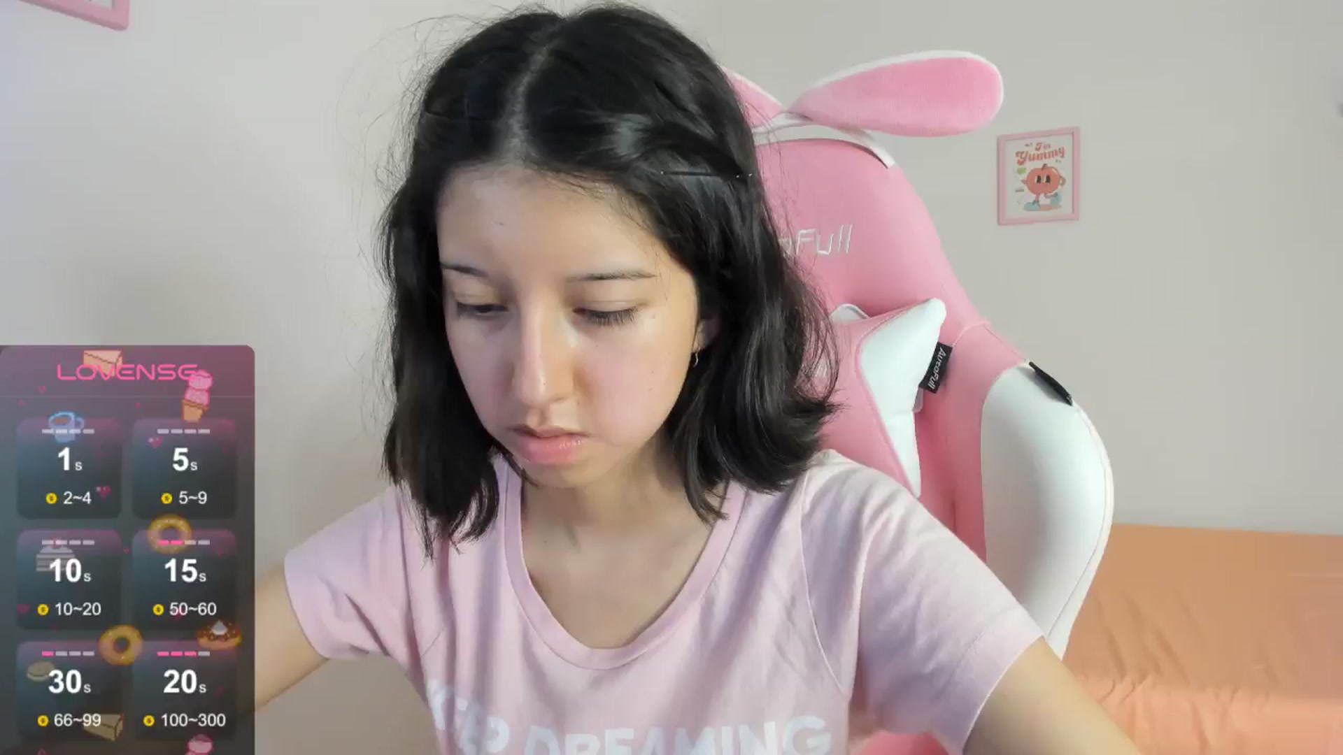 Gallery image thumbnail from Cherrycute666's myfreecams stream on, 08/18/2024, 01:04 image 20 of 20