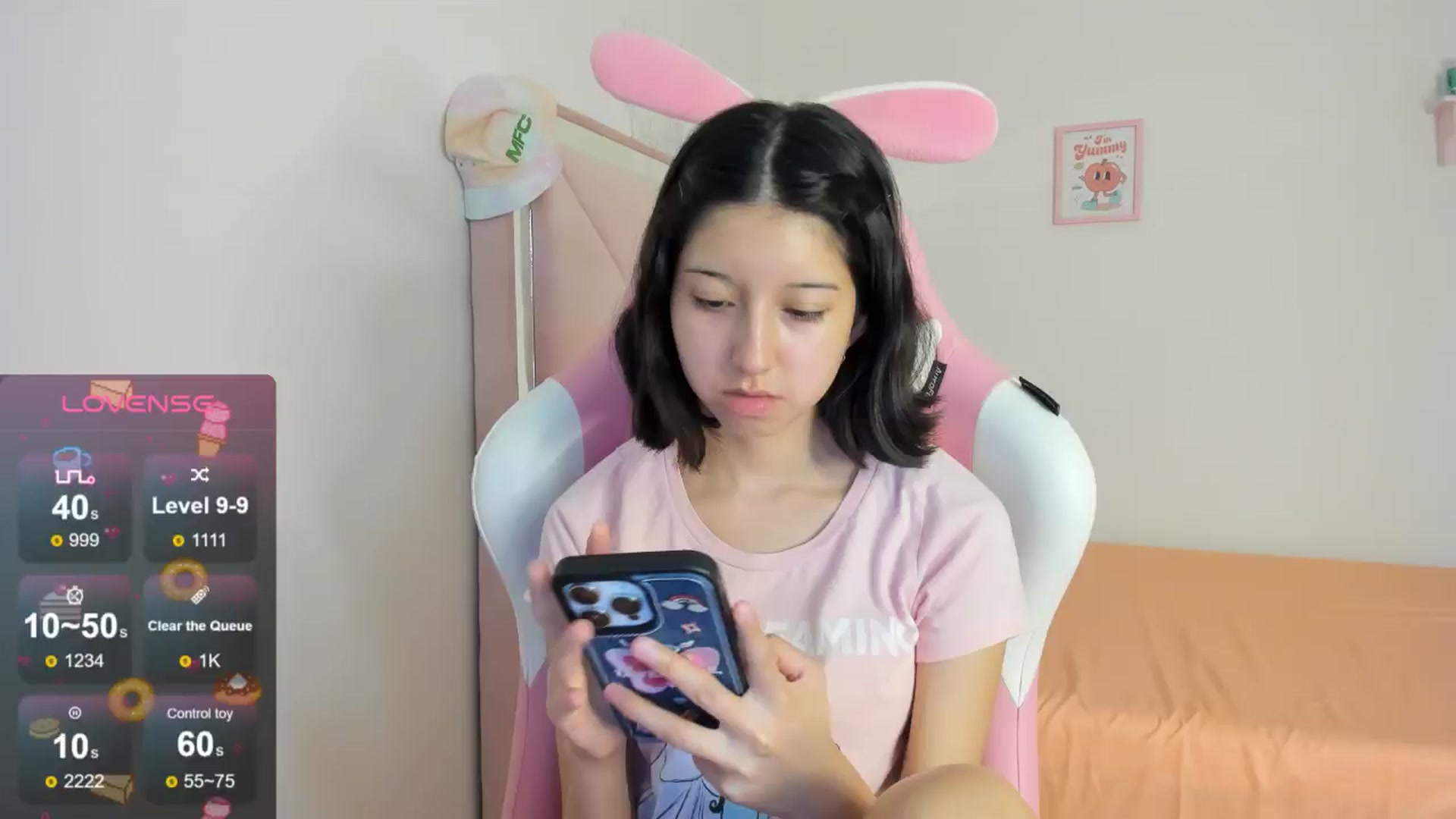 Gallery image thumbnail from Cherrycute666's myfreecams stream on, 08/18/2024, 01:04 image 11 of 20