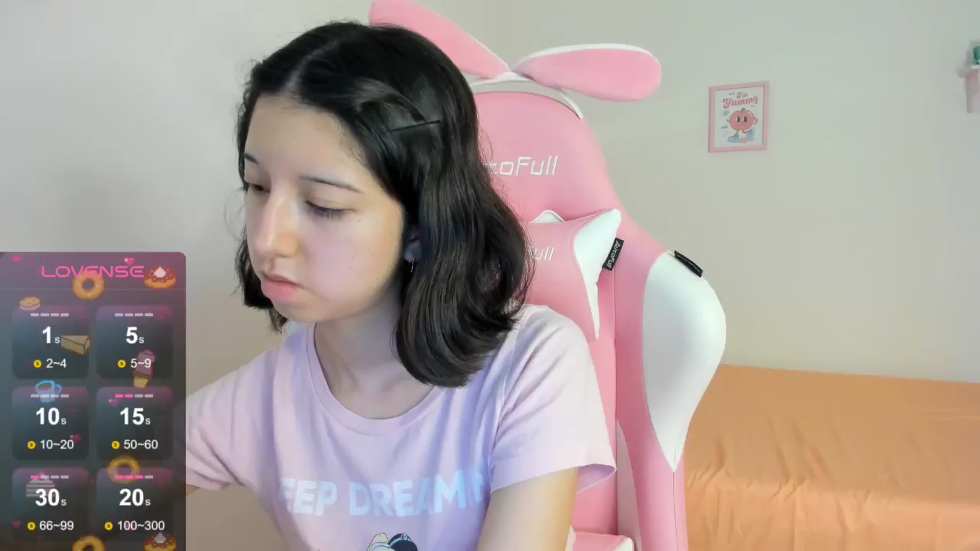 Gallery image thumbnail from Cherrycute666's myfreecams stream on, 08/18/2024, 01:04 image 7 of 20