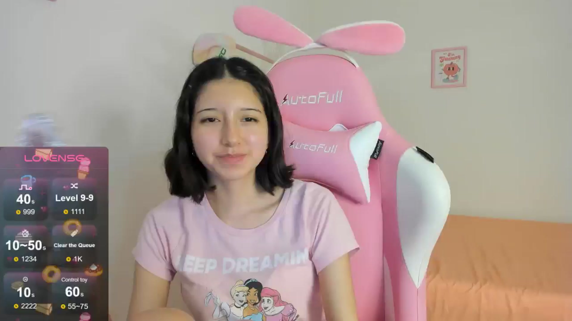 Gallery image thumbnail from Cherrycute666's myfreecams stream on, 08/18/2024, 01:04 image 14 of 20
