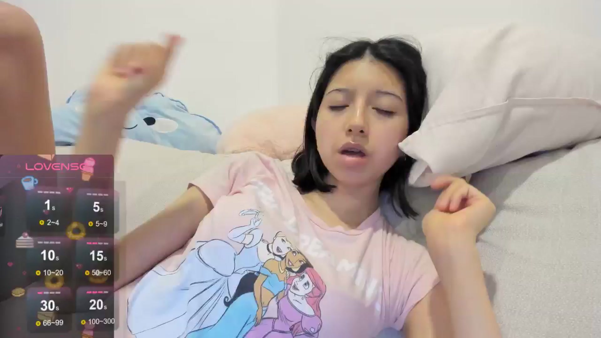 Gallery image thumbnail from Cherrycute666's myfreecams stream on, 08/18/2024, 07:03 image 17 of 20
