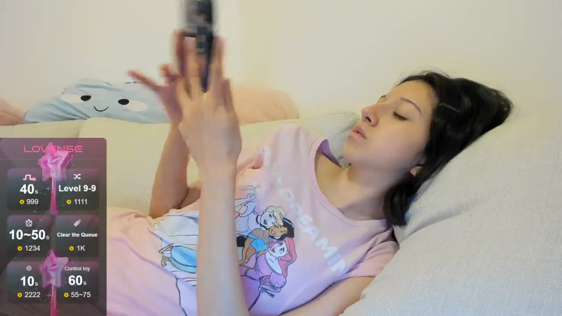 Gallery image thumbnail from Cherrycute666's myfreecams stream on, 08/18/2024, 12:56 image 5 of 20