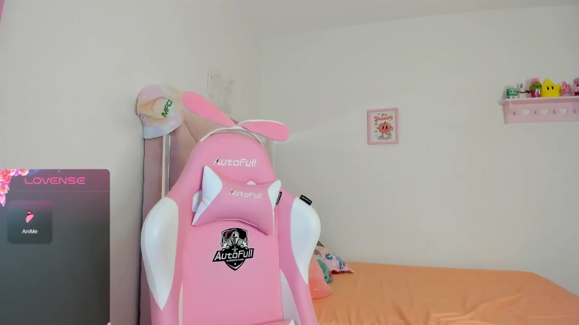 Gallery image thumbnail from Cherrycute666's myfreecams stream on, 08/19/2024, 02:17 image 7 of 20
