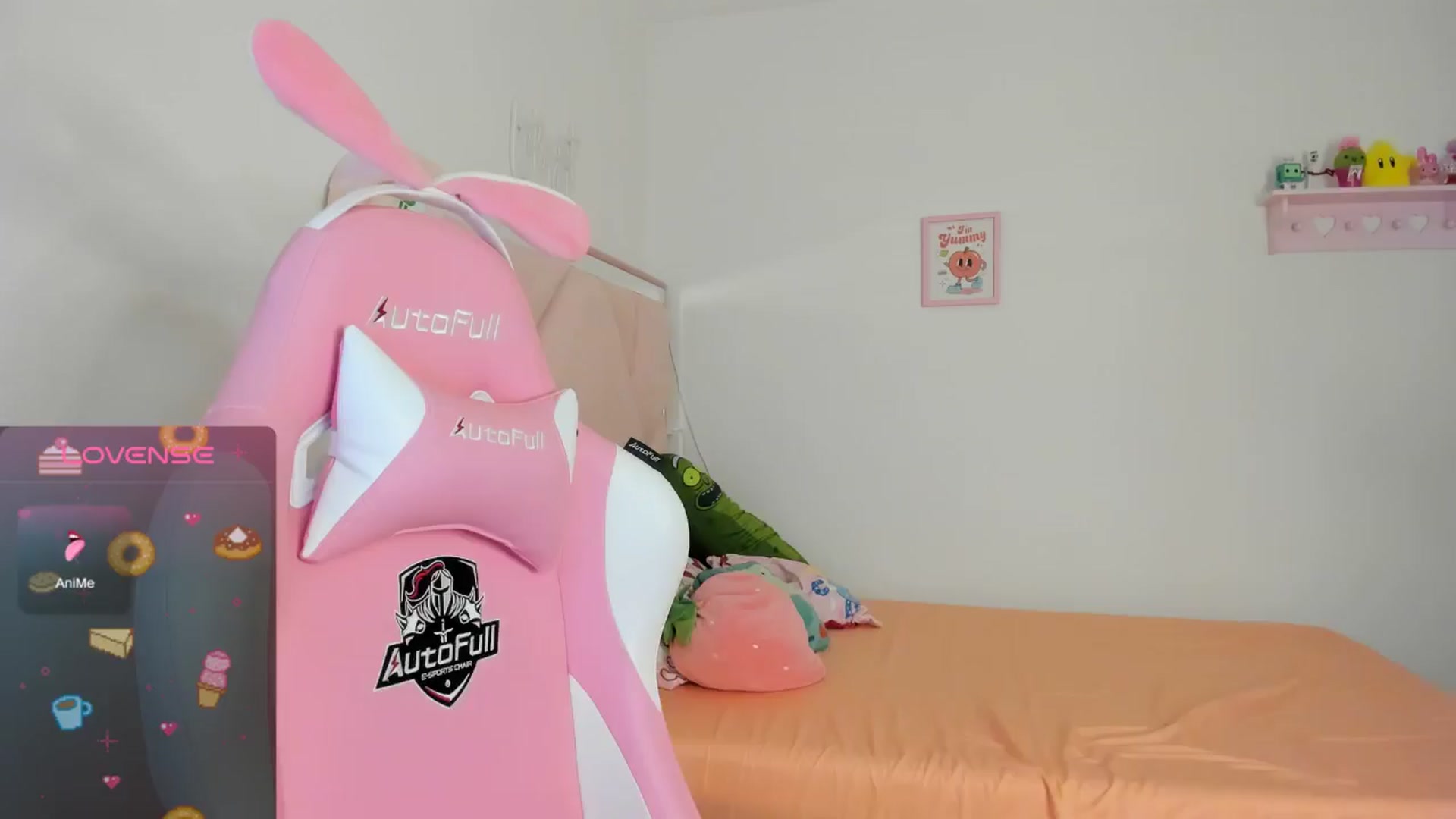 Gallery image thumbnail from Cherrycute666's myfreecams stream on, 08/19/2024, 02:17 image 17 of 20