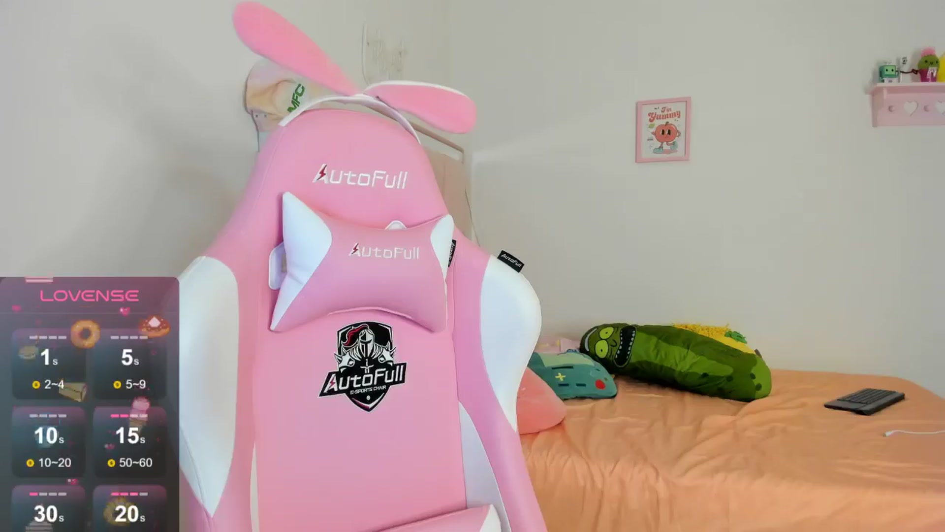 Gallery image thumbnail from Cherrycute666's myfreecams stream on, 08/19/2024, 04:31 image 11 of 20