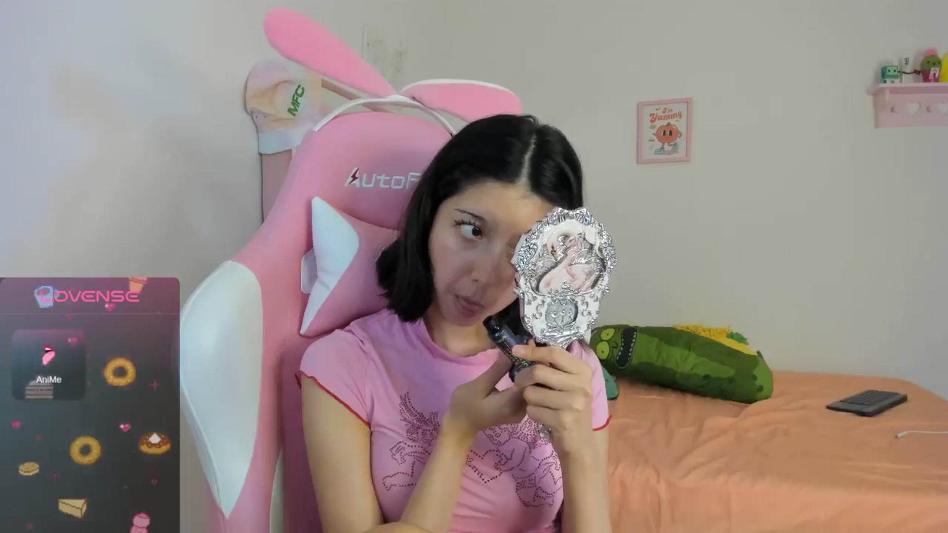 Gallery image thumbnail from Cherrycute666's myfreecams stream on, 08/19/2024, 05:10 image 4 of 20