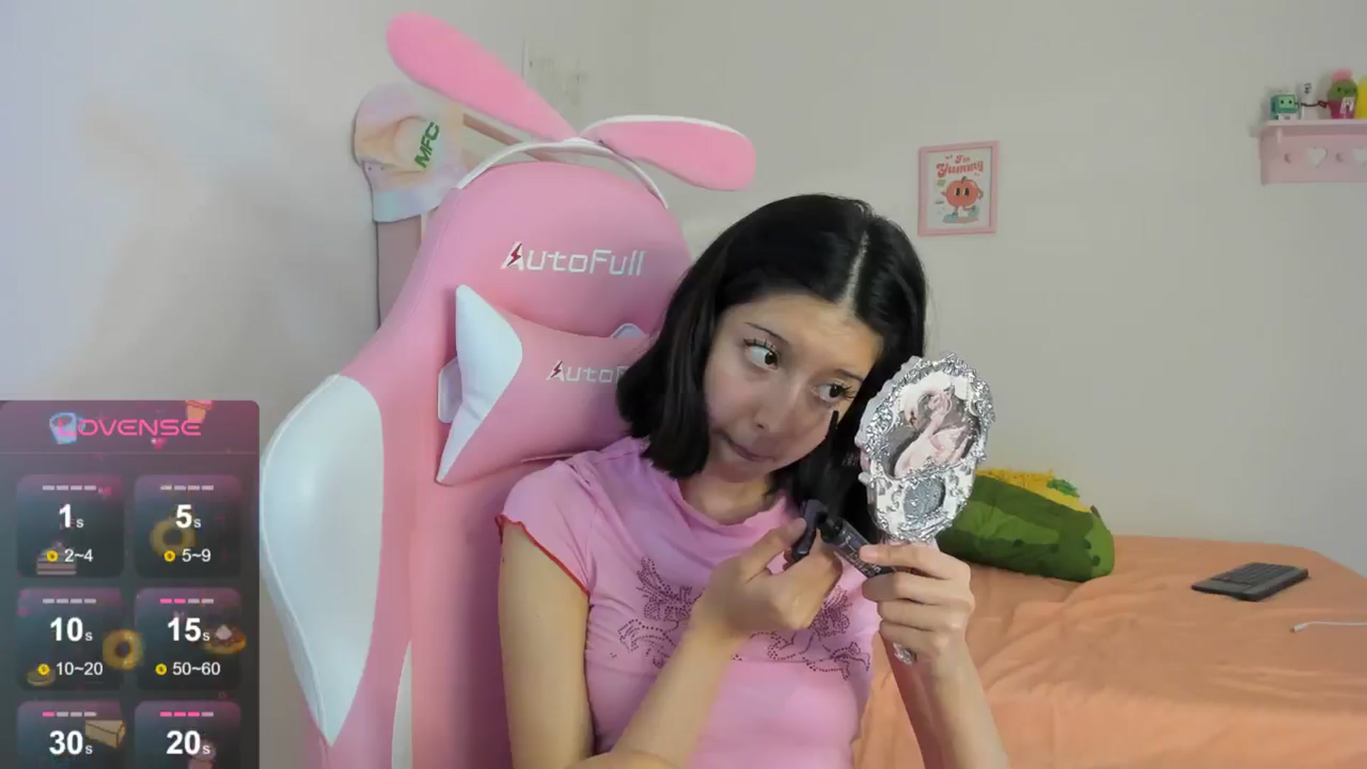Gallery image thumbnail from Cherrycute666's myfreecams stream on, 08/19/2024, 05:10 image 5 of 20