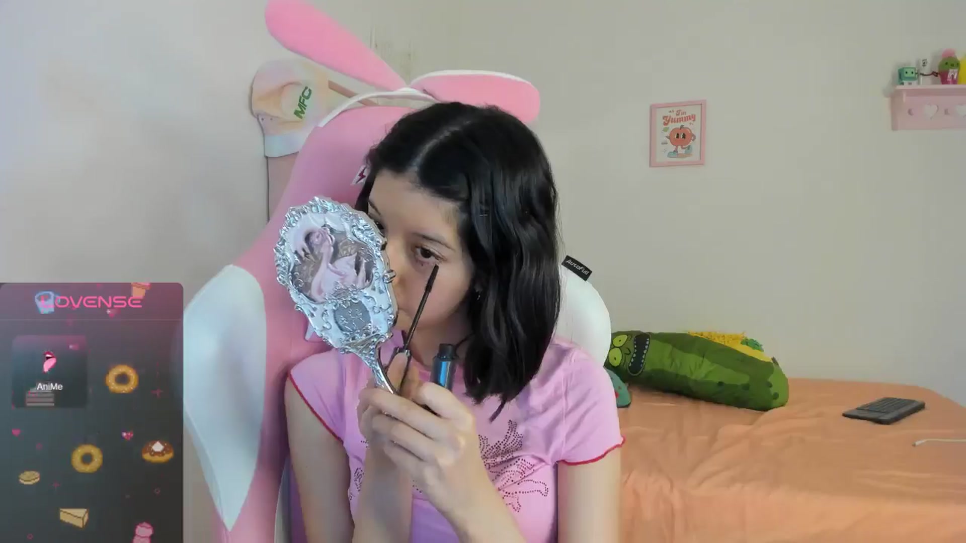Gallery image thumbnail from Cherrycute666's myfreecams stream on, 08/19/2024, 05:10 image 11 of 20