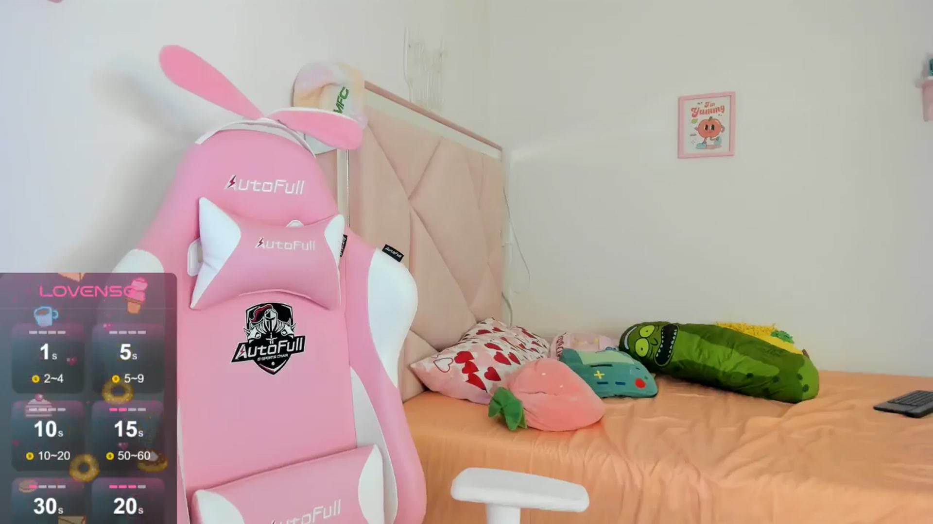 Gallery image thumbnail from Cherrycute666's myfreecams stream on, 08/19/2024, 05:28 image 2 of 20