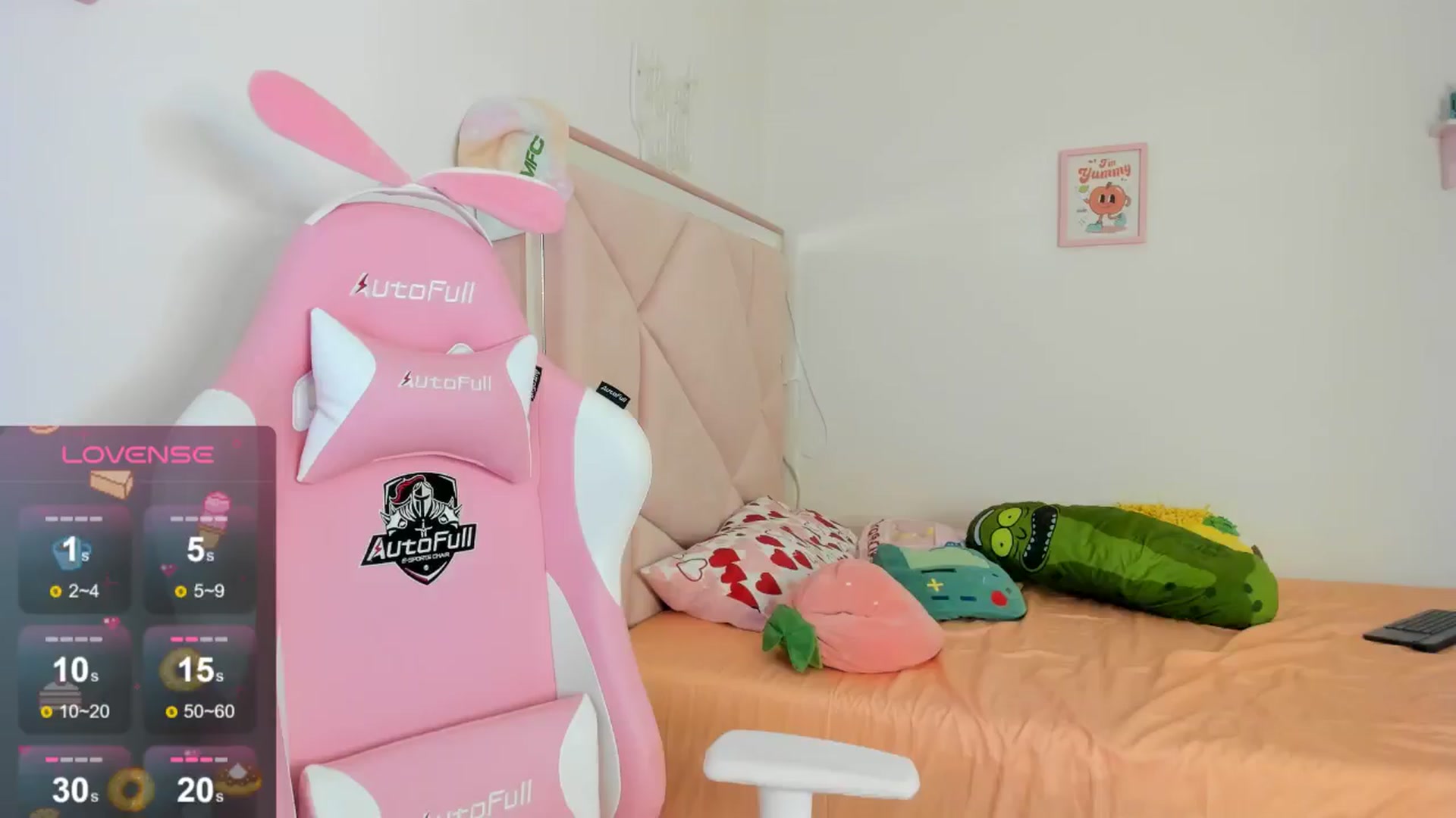 Gallery image thumbnail from Cherrycute666's myfreecams stream on, 08/19/2024, 05:28 image 1 of 20