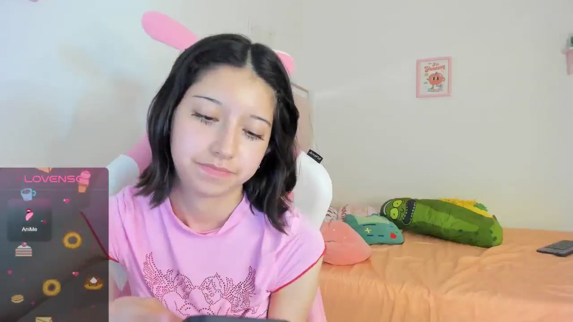 Gallery image thumbnail from Cherrycute666's myfreecams stream on, 08/19/2024, 05:28 image 18 of 20