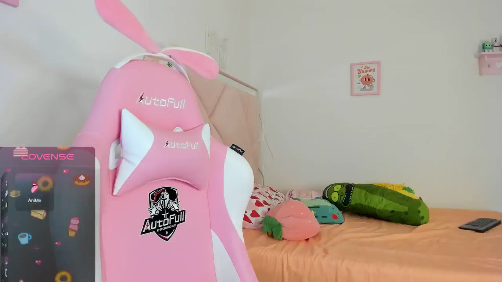 Gallery image thumbnail from Cherrycute666's myfreecams stream on, 08/19/2024, 06:19 image 15 of 20