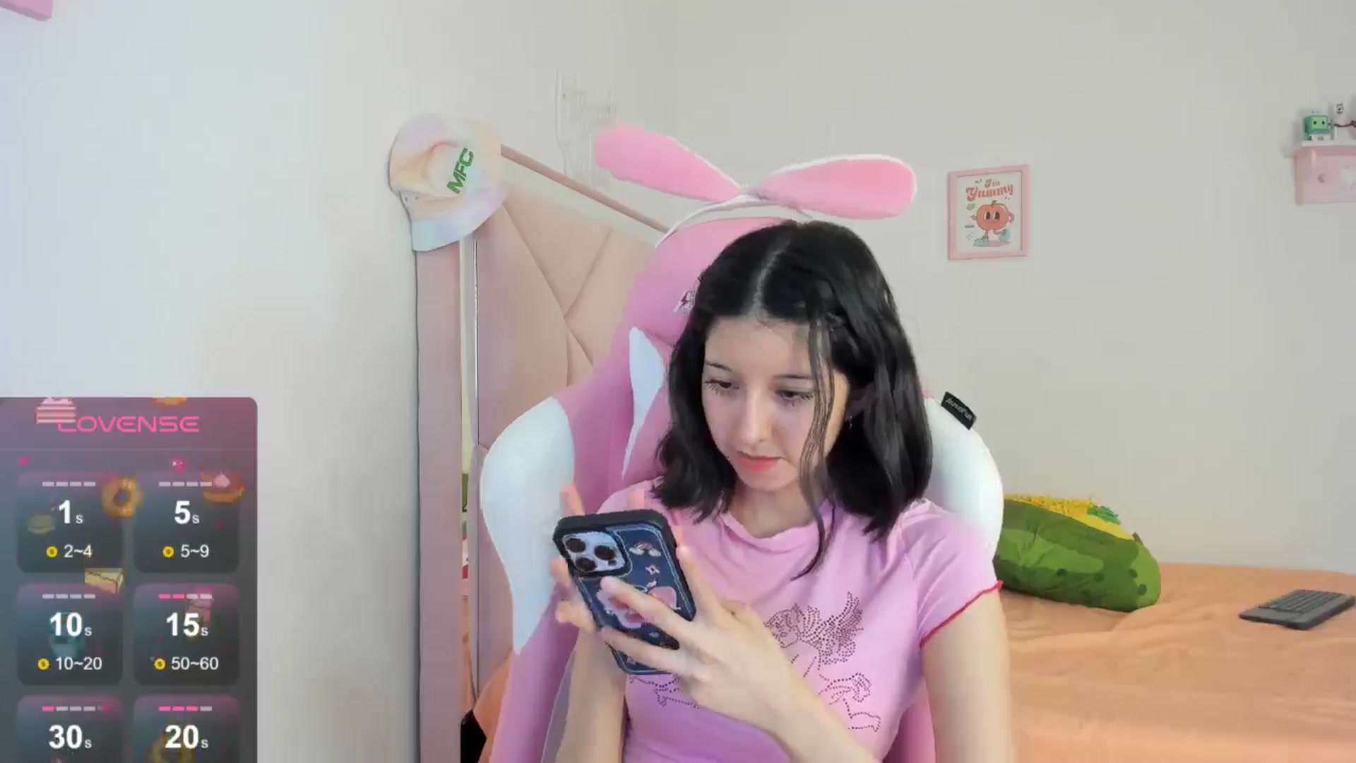 Gallery image thumbnail from Cherrycute666's myfreecams stream on, 08/19/2024, 06:19 image 12 of 20
