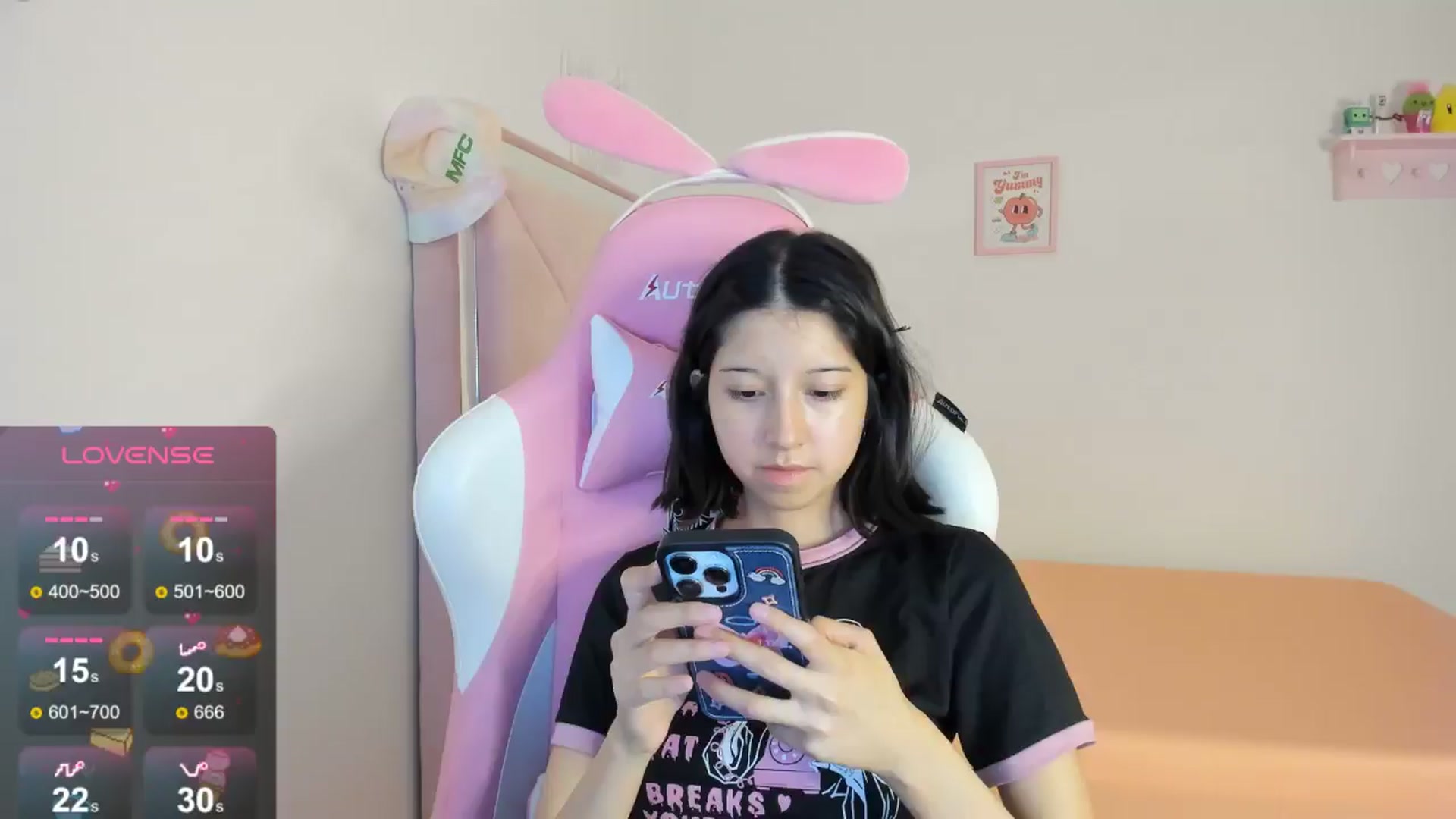Gallery image thumbnail from Cherrycute666's myfreecams stream on, 08/20/2024, 03:06 image 4 of 20