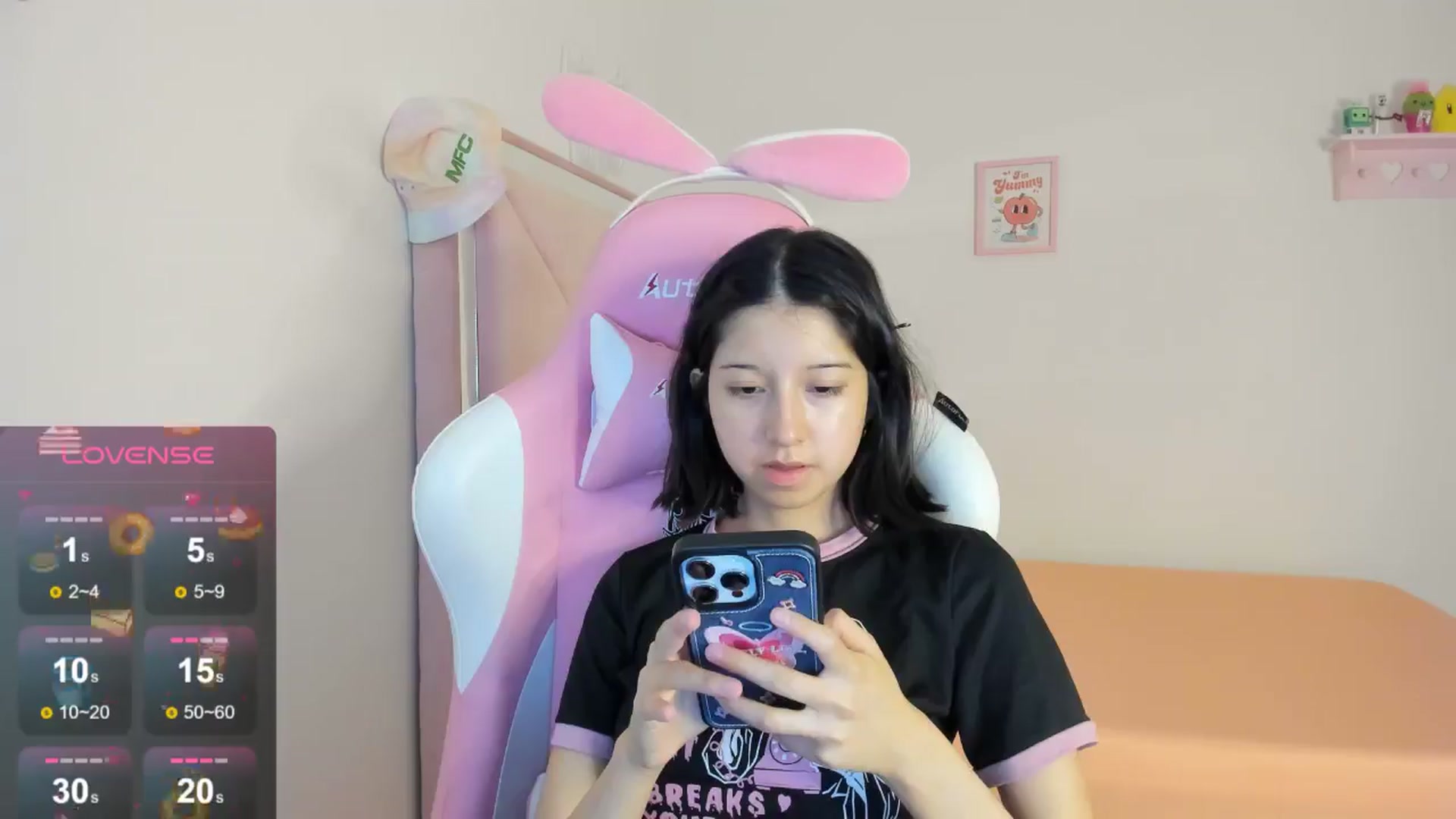 Gallery image thumbnail from Cherrycute666's myfreecams stream on, 08/20/2024, 03:06 image 3 of 20