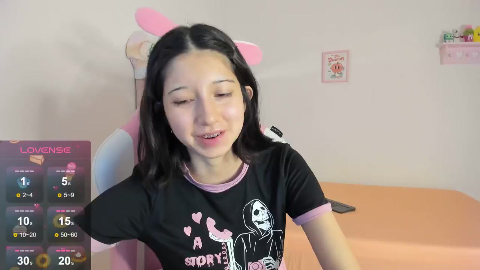 Gallery image thumbnail from Cherrycute666's myfreecams stream on, 08/20/2024, 03:06 image 17 of 20