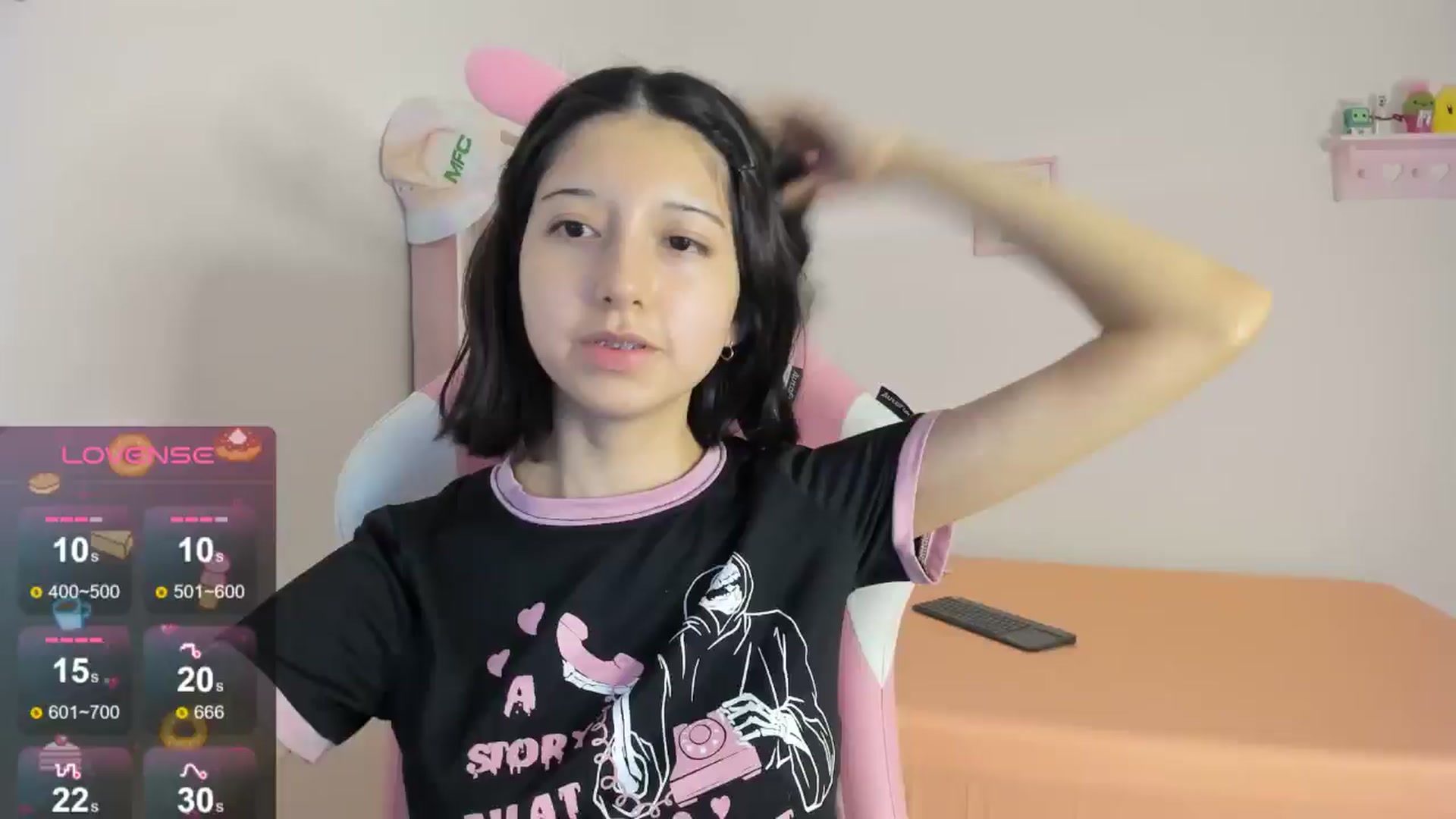 Gallery image thumbnail from Cherrycute666's myfreecams stream on, 08/20/2024, 03:21 image 1 of 20