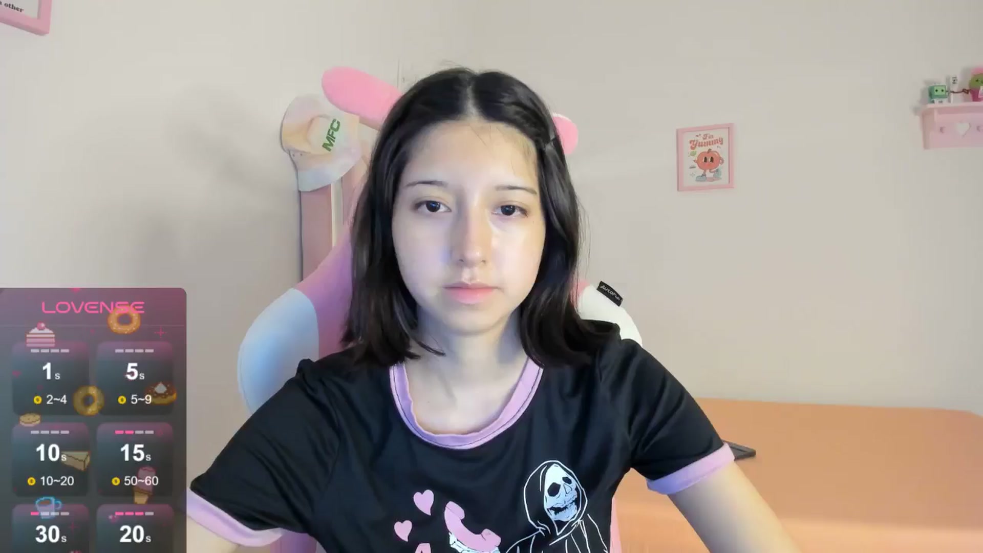 Gallery image thumbnail from Cherrycute666's myfreecams stream on, 08/20/2024, 03:21 image 18 of 20