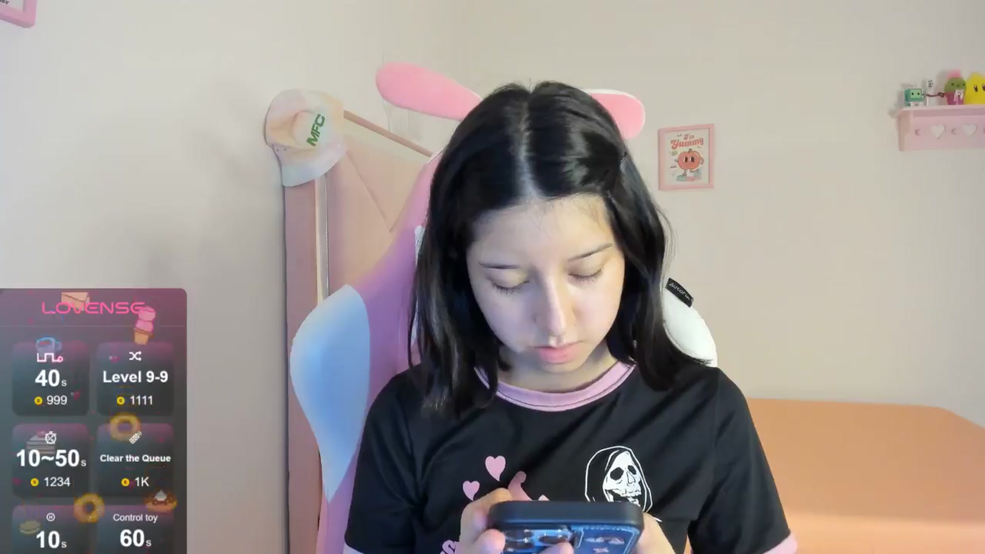 Gallery image thumbnail from Cherrycute666's myfreecams stream on, 08/20/2024, 04:06 image 7 of 20