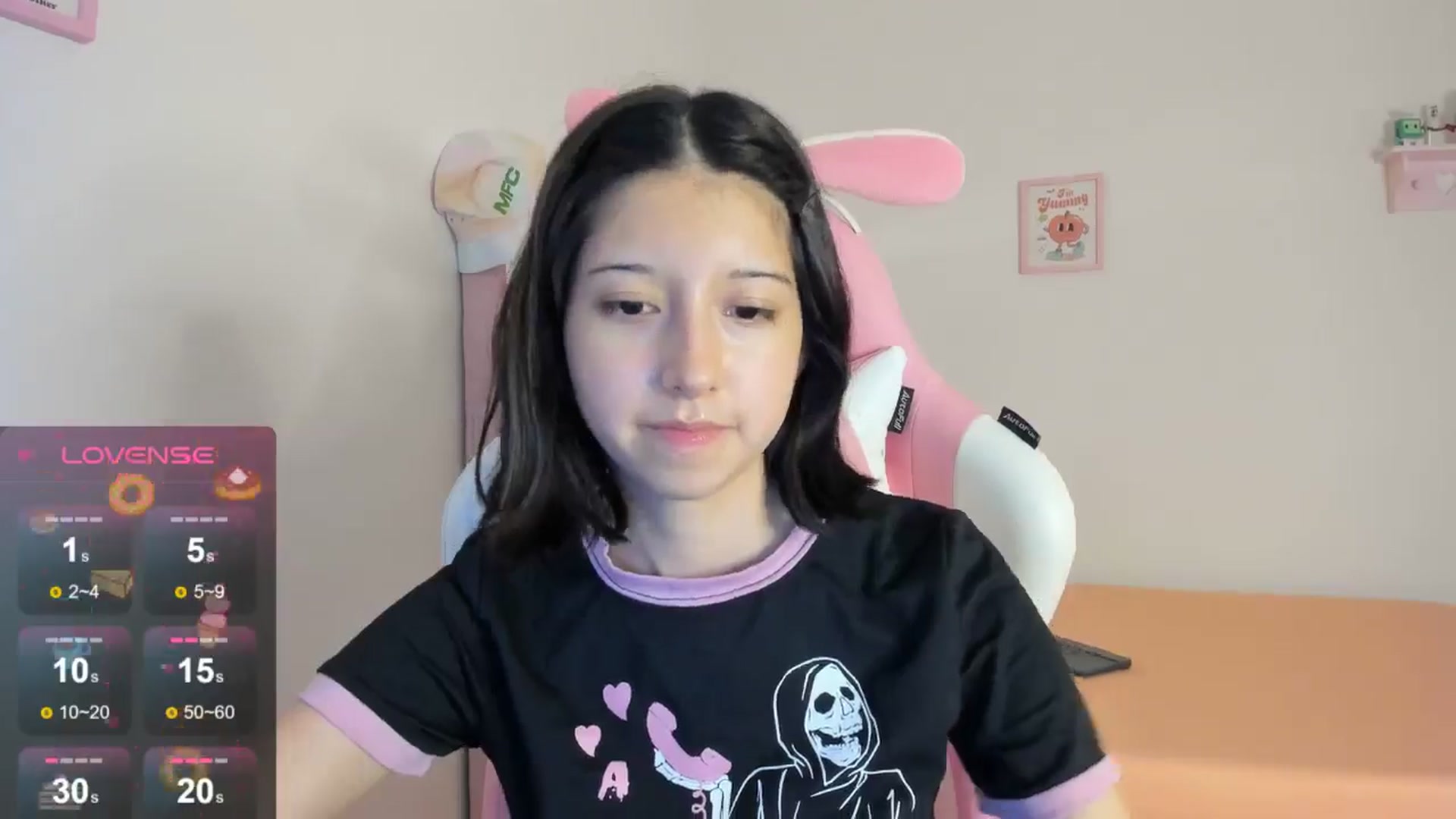 Gallery image thumbnail from Cherrycute666's myfreecams stream on, 08/20/2024, 04:06 image 9 of 20