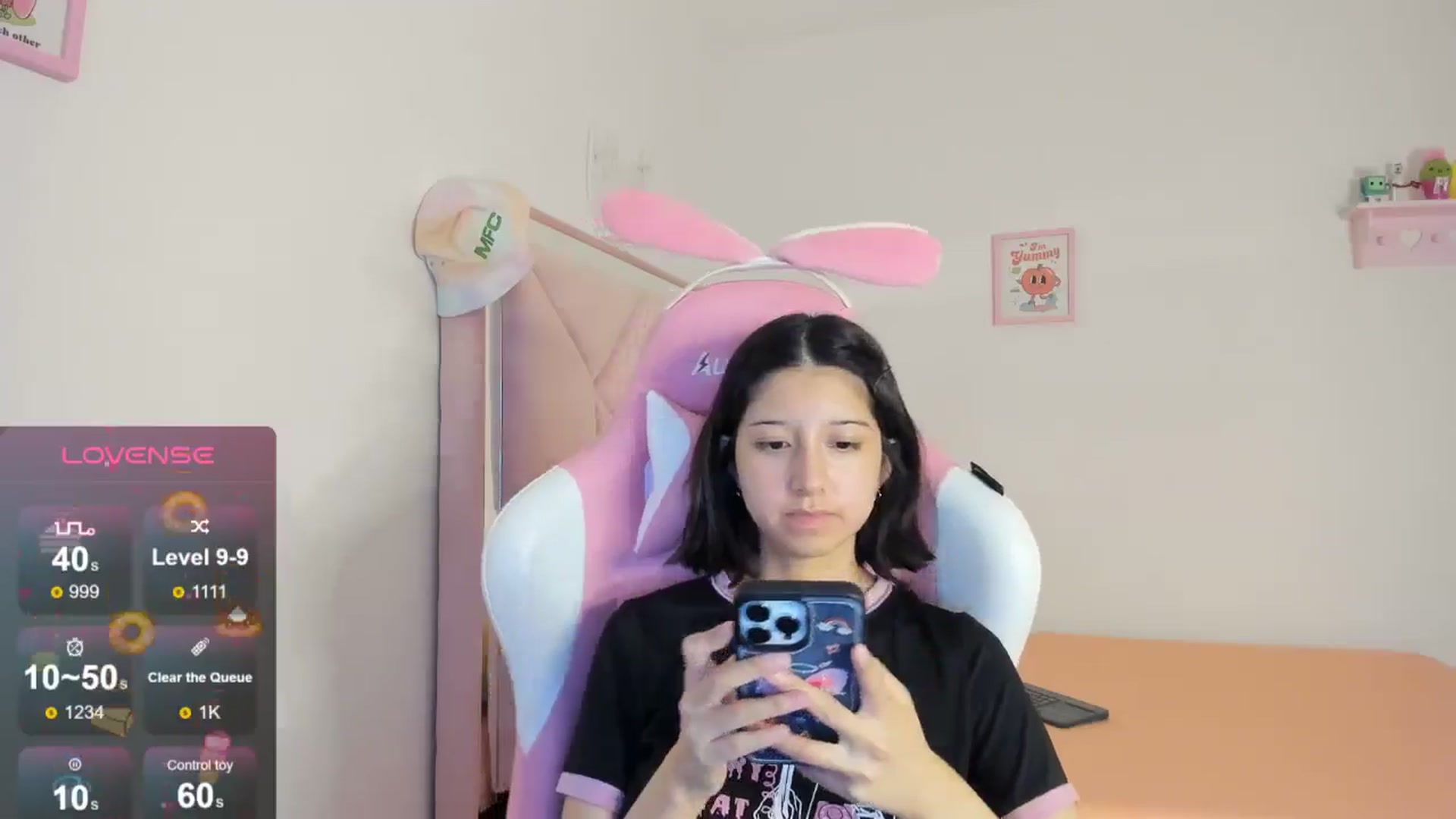 Gallery image thumbnail from Cherrycute666's myfreecams stream on, 08/20/2024, 04:06 image 14 of 20
