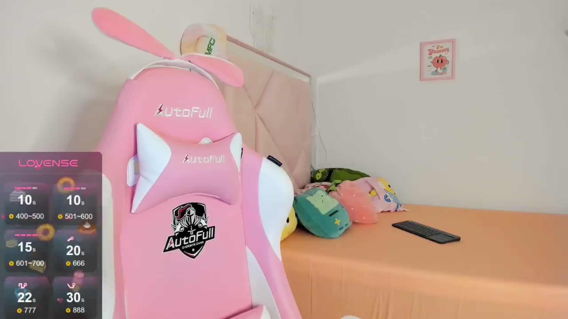Gallery image thumbnail from Cherrycute666's myfreecams stream on, 08/20/2024, 06:30 image 16 of 20