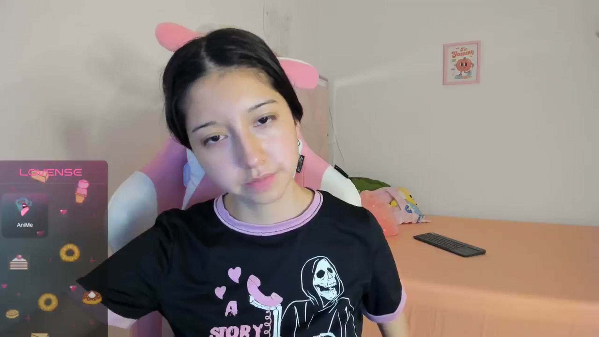 Gallery image thumbnail from Cherrycute666's myfreecams stream on, 08/20/2024, 06:30 image 18 of 20