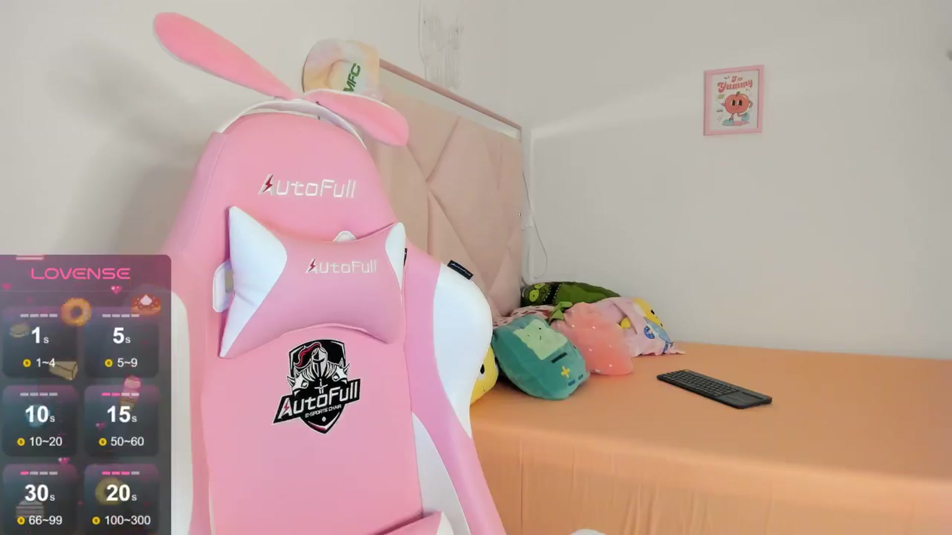 Gallery image thumbnail from Cherrycute666's myfreecams stream on, 08/20/2024, 06:30 image 17 of 20